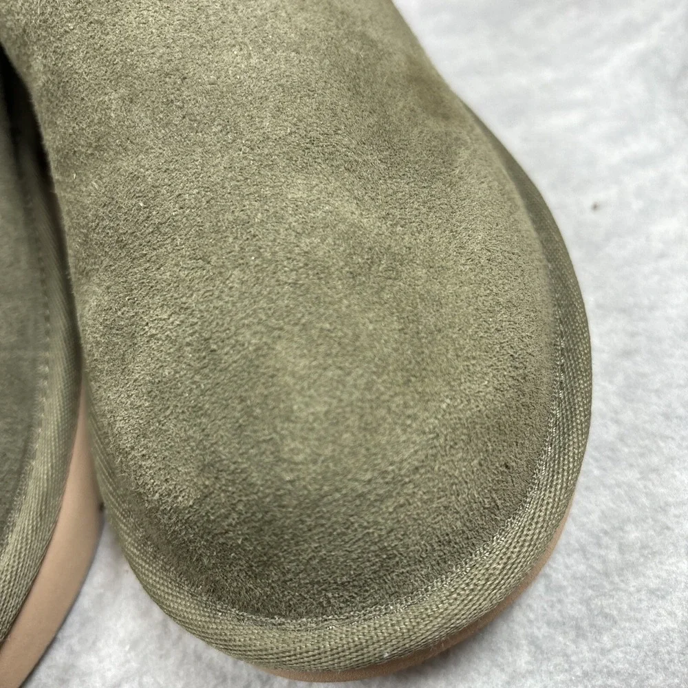 Koolaburra UGG‎ Short Boot Sz 9 Suede Olive Green Faux Fur Strap Delene Cozy EUC